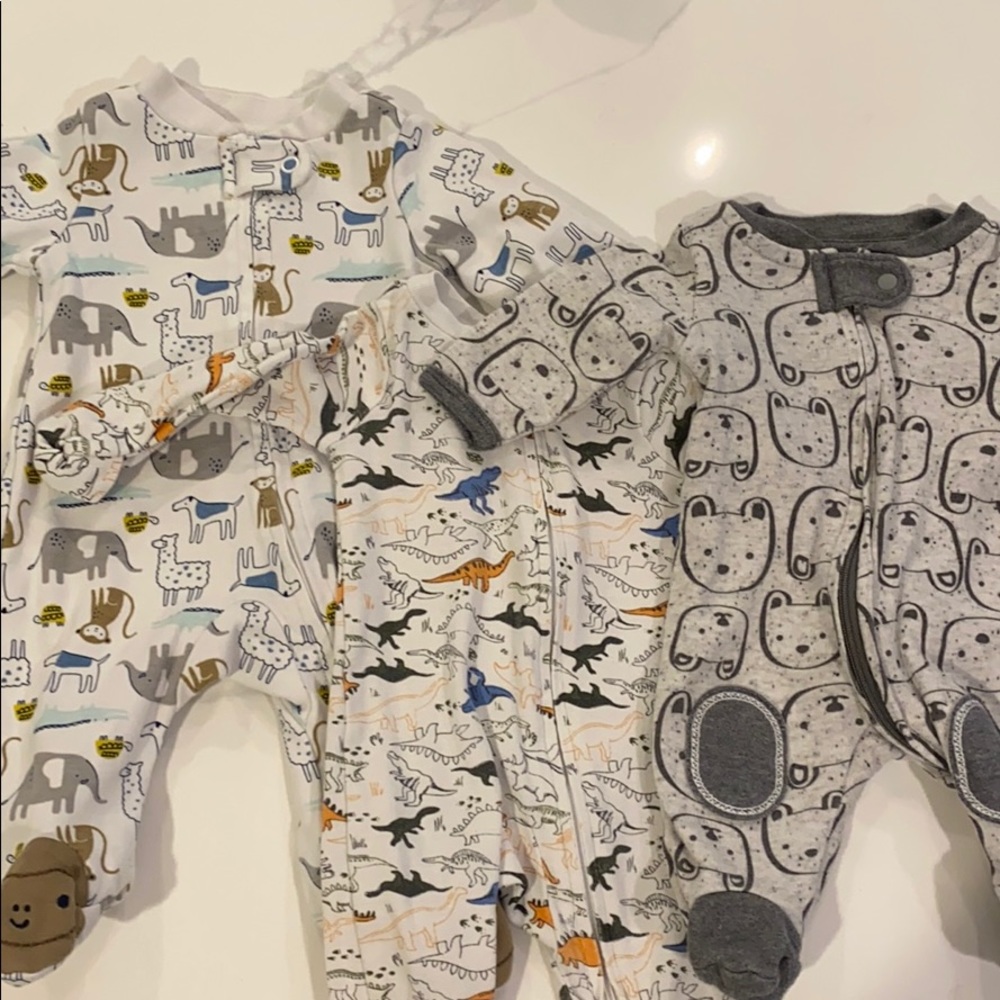 Newborn sleep and play qty 3